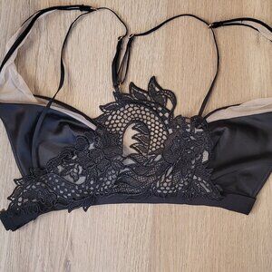 Victoria's Secret Black Satin Dragon Back Bralette small
